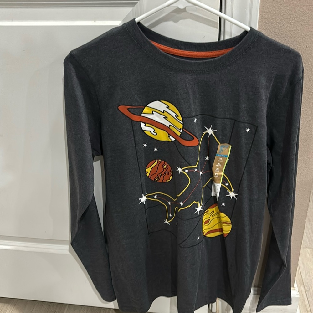 Grey long sleeve shirt
